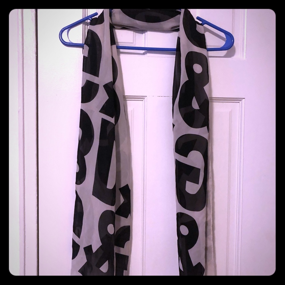 Dolce & Gabbana thin scarf